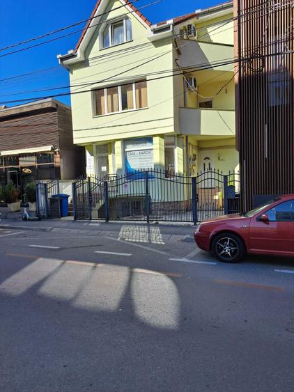 Apartament cu 2 camere decomandat în Mihai Viteazul