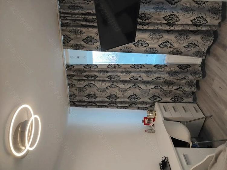 Apartament cu 3 camere decomandat în Hunedoara