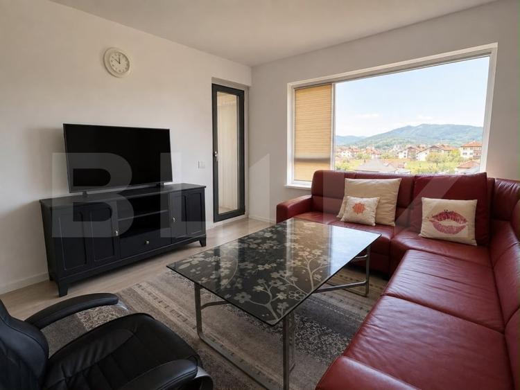 Apartament cu 2 camere semidecomandat, mobilat în Noua