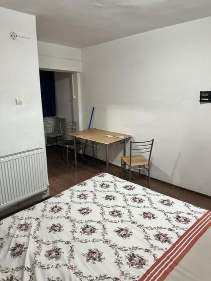 Garsonieră decomandată în Valea Rosie