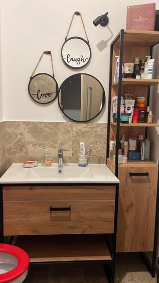 Apartament cu 4 camere decomandat în Central