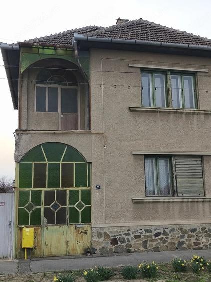 Casă cu Teren 1886 Mp în Central