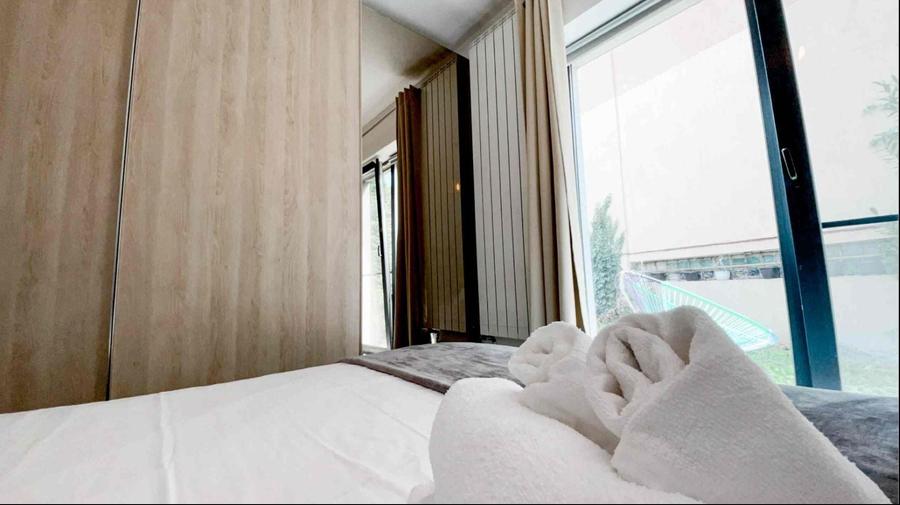 Apartament cu 2 camere semidecomandat, mobilat în Bună Ziua