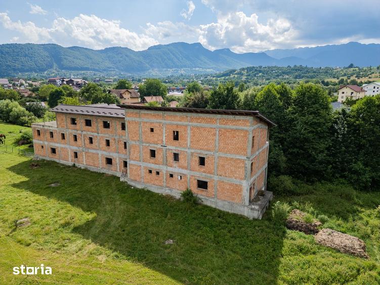 Casă cu Teren 2000 Mp în Central
