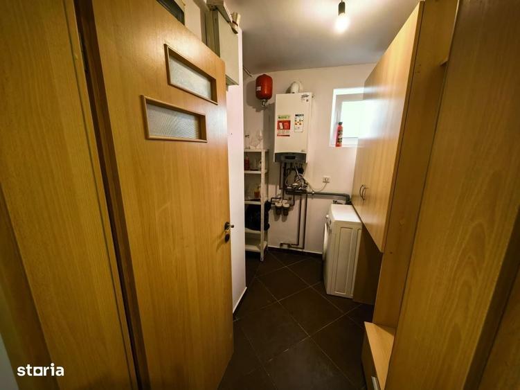 Casă cu 3 camere în Dumbrăvița