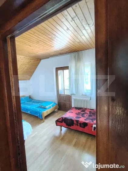 Casă cu 5 camere cu Teren 226 Mp în Sovata