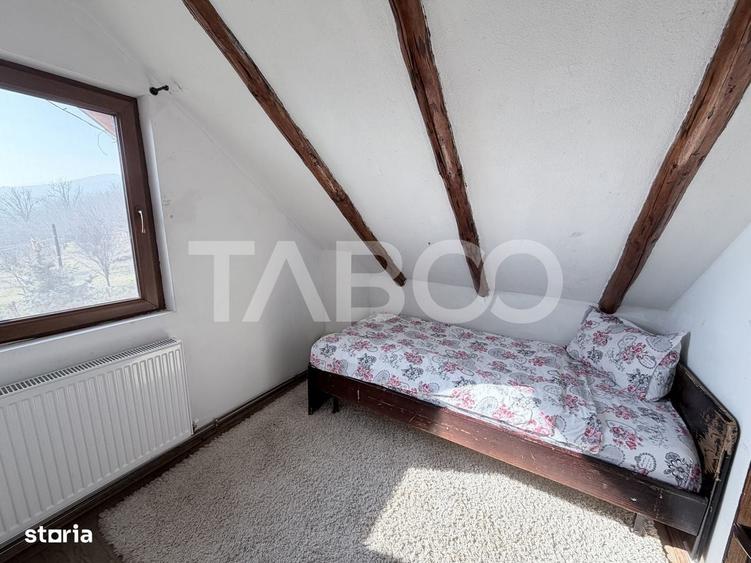 Casă cu 4 camere în Jiblea Nouă