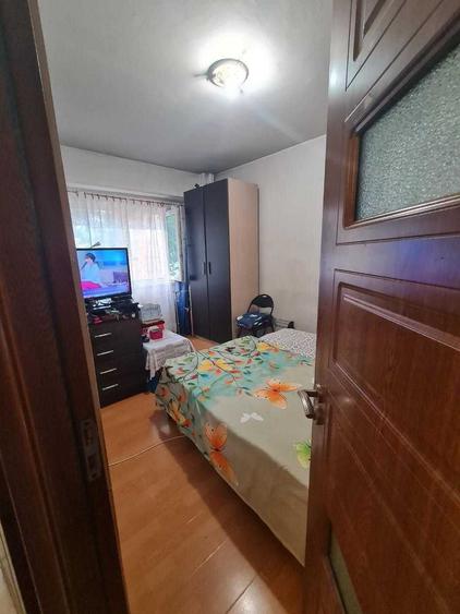Apartament cu 3 camere decomandat în Sebastian