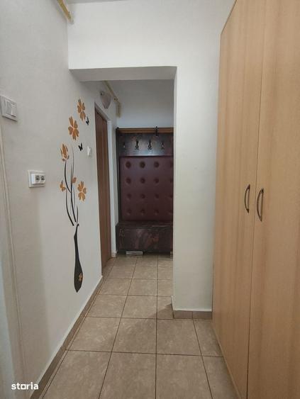 Garsonieră decomandată în Noua