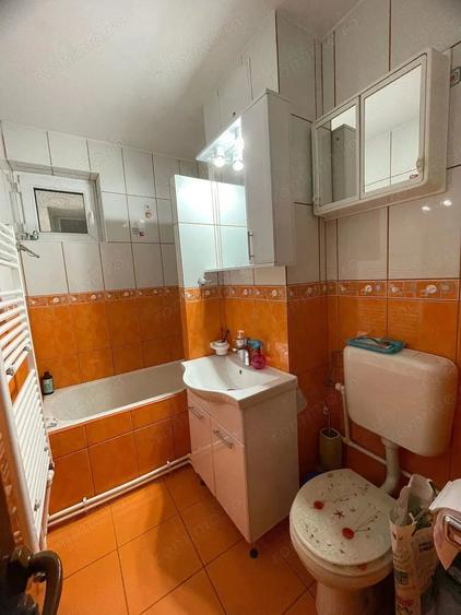Apartament cu 2 camere decomandat în Micro 20