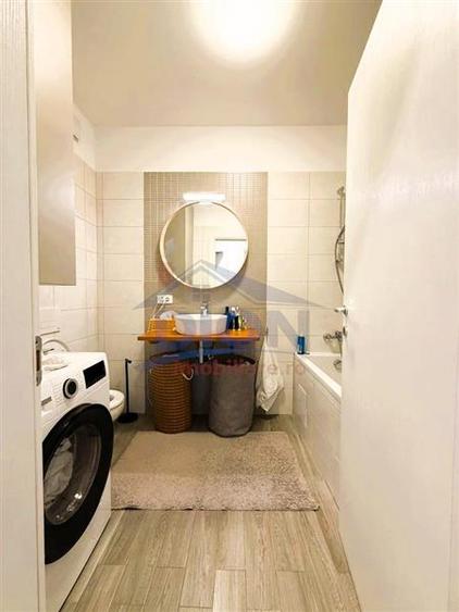 Apartament cu 3 camere decomandat în Drumul Taberei
