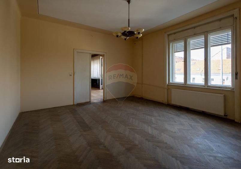 Apartament cu 4 camere în Iosefin