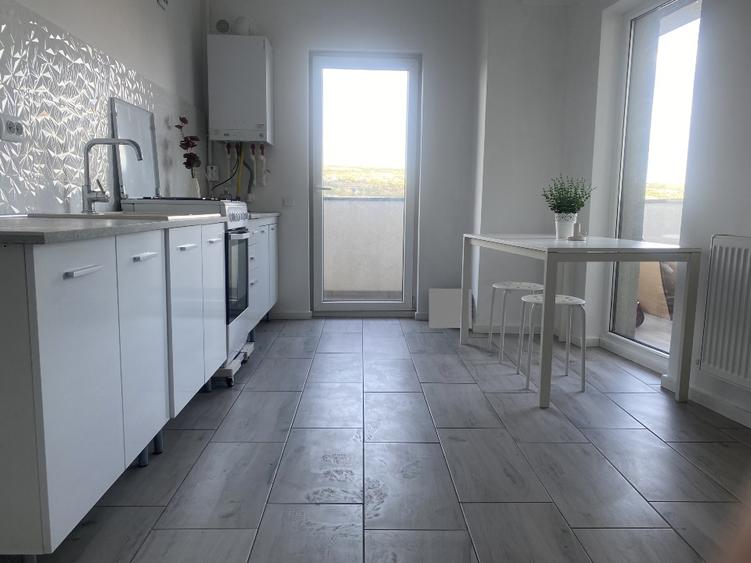 Apartament cu 2 camere semidecomandat în Mărăști
