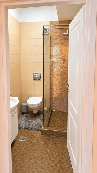 Apartament cu 3 camere decomandat, mobilat în Sisești