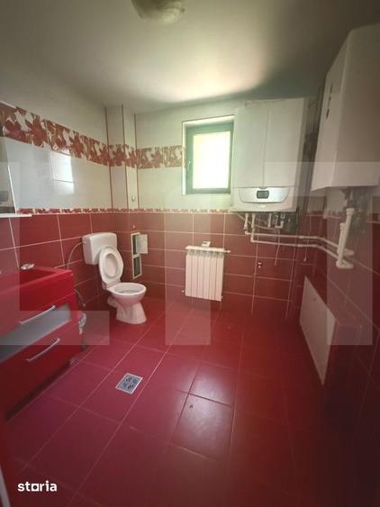 Casă cu 5 camere cu Teren 2248 Mp în Curtești