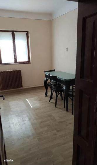 Apartament cu 3 camere decomandat în 1 Decembrie 1918