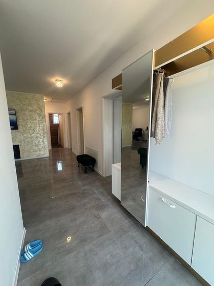 Casă individuală cu 4 camere cu Canalizare în Moșnița Nouă