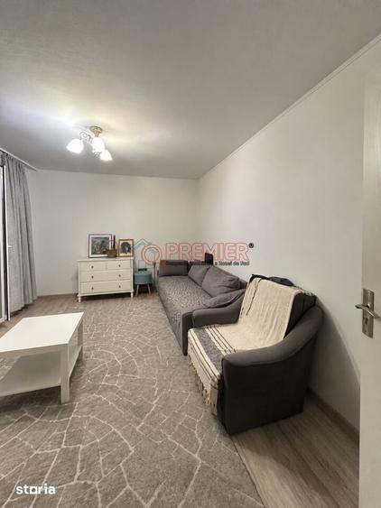 Apartament cu 3 camere decomandat în Berceni