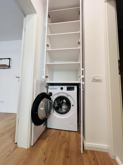 Apartament cu 2 camere semidecomandat, mobilat în Tei
