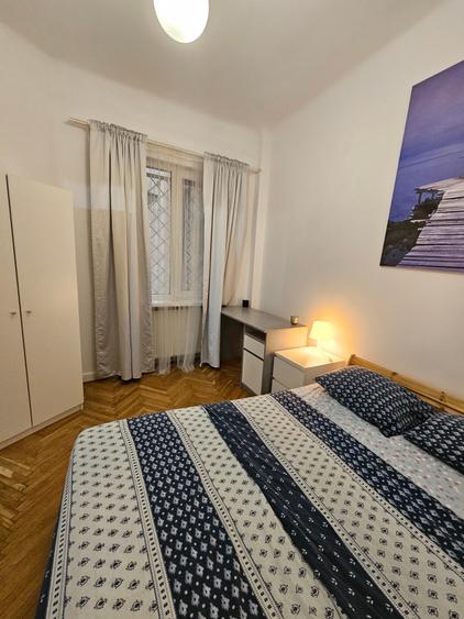Apartament cu 3 camere decomandat în P-ța Universității