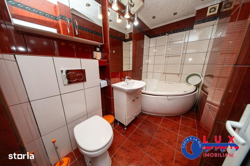 Apartament cu 3 camere decomandat în Babadag