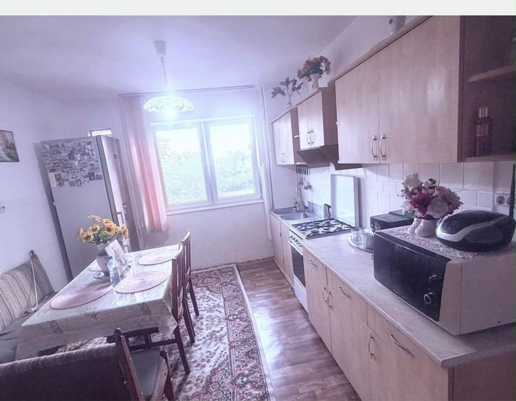 Apartament cu 2 camere decomandat în Exterior Vest