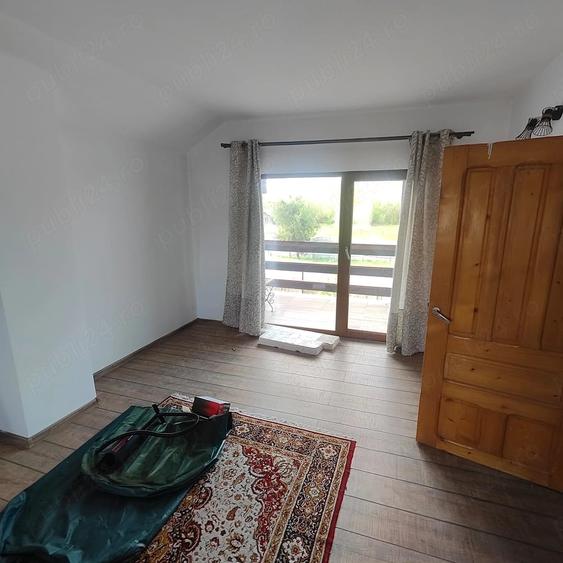 Casă cu 4 camere cu Teren 3000 Mp în Jiana