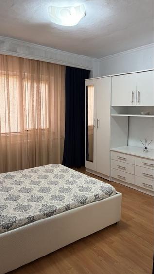 Apartament cu 3 camere decomandat în Găvana