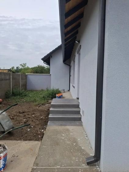 Casă cu 3 camere cu Teren 250 Mp în Sânmihaiu Român