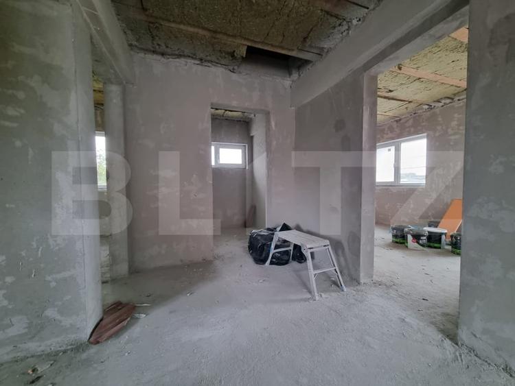 Casă individuală cu 4 camere cu Canalizare în Dezmir