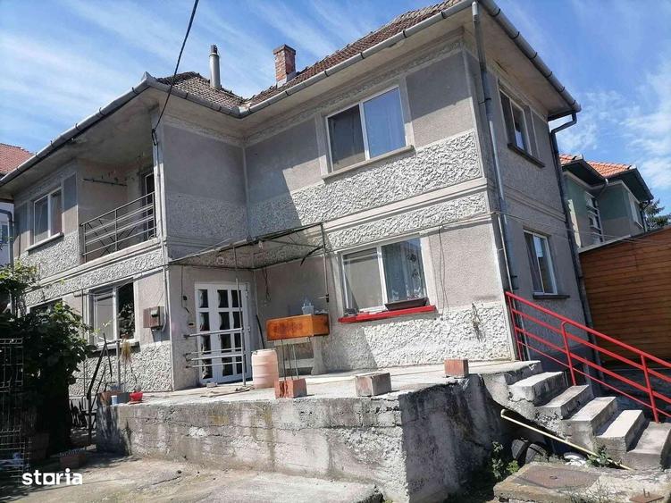 Casă cu 3 camere în Exterior Vest