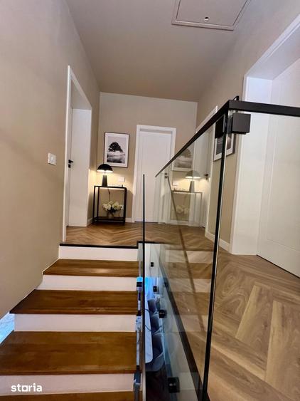Casă cu 5 camere cu Teren 410 Mp în Corbeanca