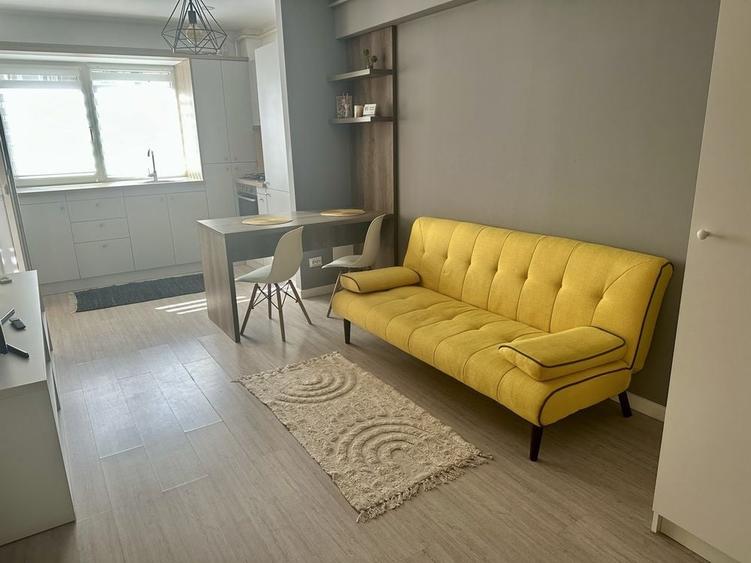 Apartament cu 2 camere semidecomandat în Exterior Vest