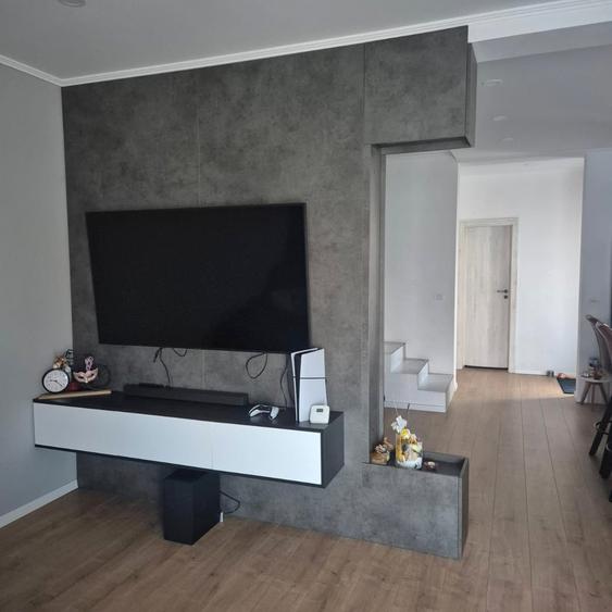Duplex cu 4 camere cu Canalizare în Dumbrăvița