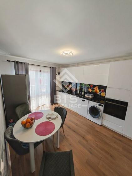 Apartament cu 3 camere decomandat în Sud