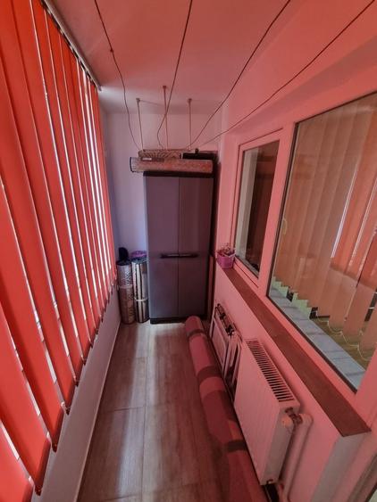 Apartament cu 2 camere decomandat, mobilat în CET