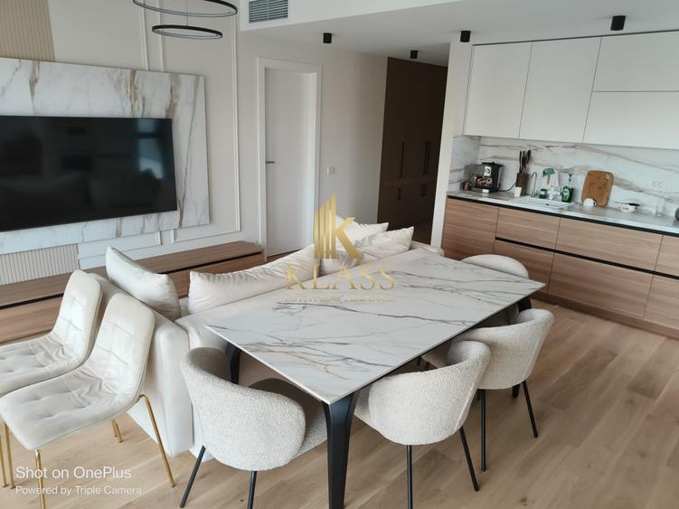 Apartament cu 3 camere decomandat, mobilat în Străulești