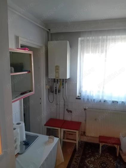 Apartament cu 3 camere decomandat în Mărăței