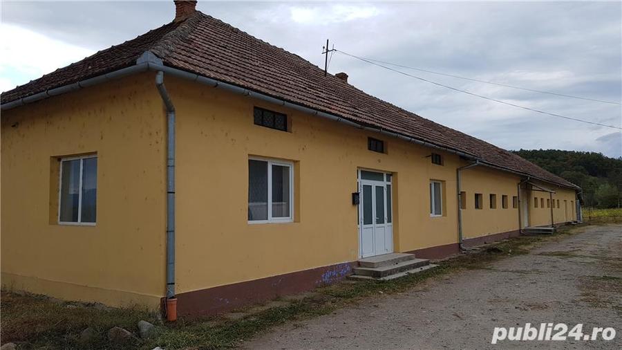 Spațiu comercial, de 600 mp, în Rișca