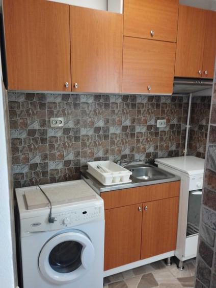 Garsonieră decomandată în Central