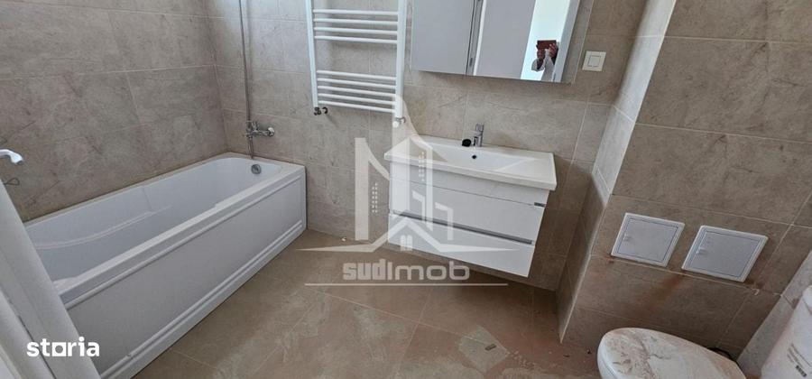 Apartament 3 camere 2 bai si terasa 14 mp in complexul Green Garden. - 3