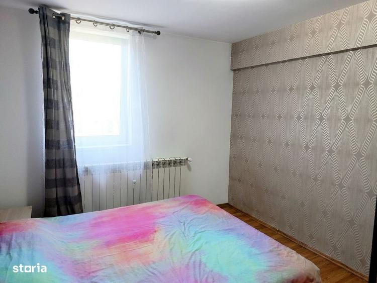 Apartament cu 3 camere semidecomandat în Titan