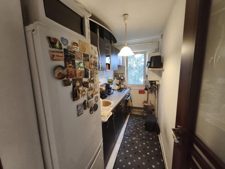 Apartament cu 3 camere semidecomandat în Sălaj