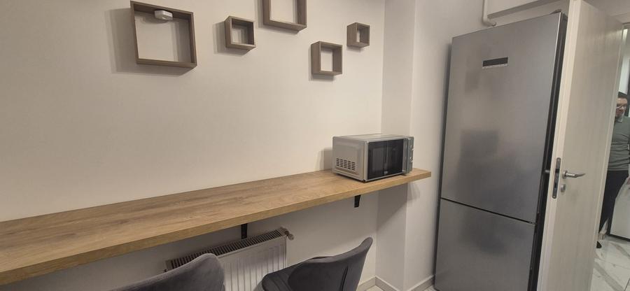 Apartament cu 2 camere decomandat în Apărătorii Patriei