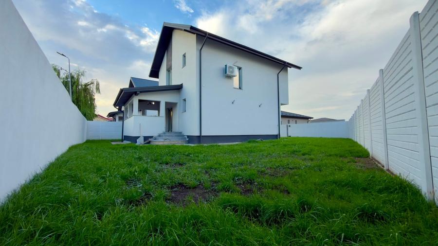 Casă individuală cu 4 camere cu Canalizare în Bragadiru