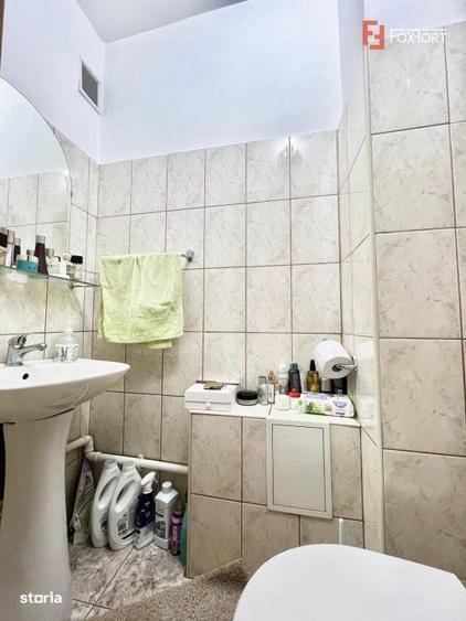 Apartament cu 3 camere decomandat, mobilat în Lunei