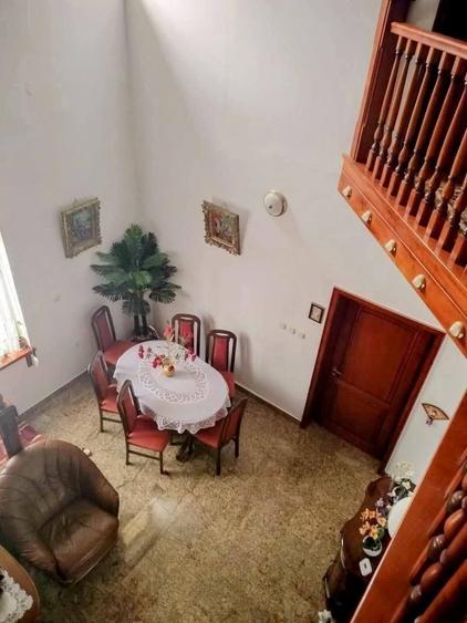 Casă cu 4 camere decomandat în Intim