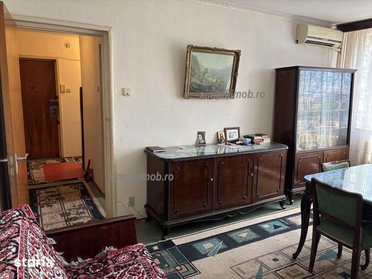 Apartament cu 3 camere decomandat în Berceni