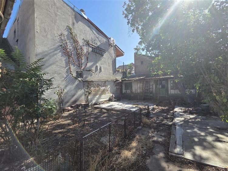 Casă cu 4 camere cu Teren 328 Mp în Ultracentral