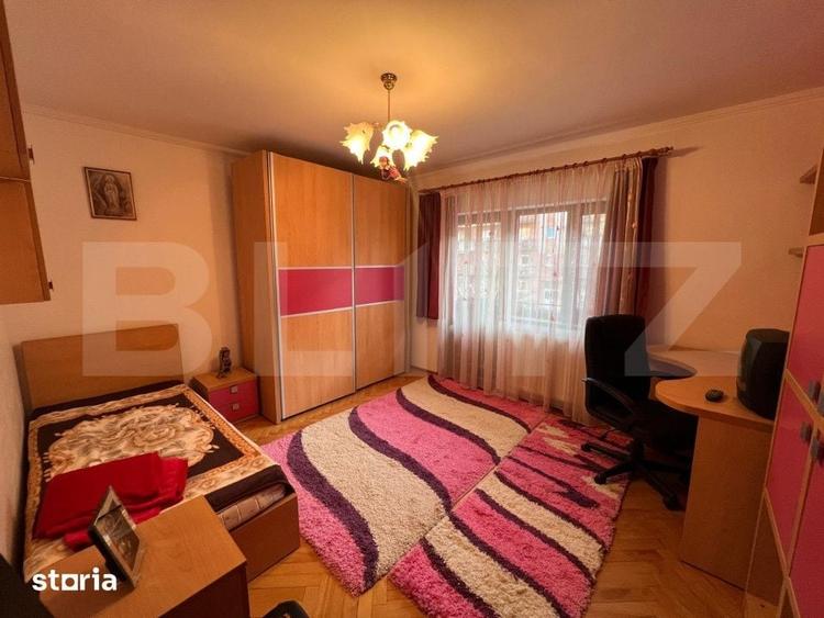 Apartament cu 4 camere decomandat în Carpați 2